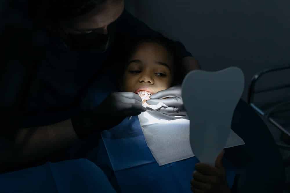Child dental check-up